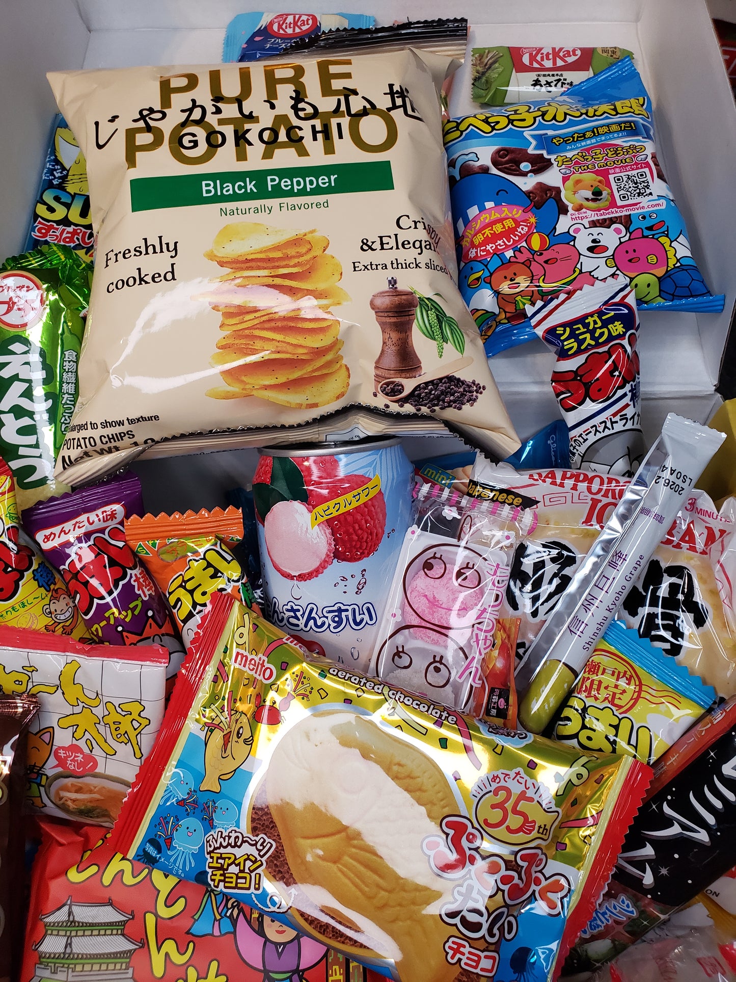 Authentic JAPANESE Snack, Ramen, Drink, and Candy Box